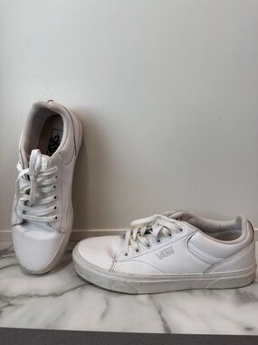 Vans Seldan low-top white sneakers men’s size 8